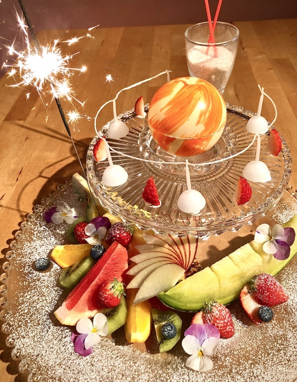 アニバーサリープレート「キャンドルプレミアムプレート」3,500円もテイクアウトできます！